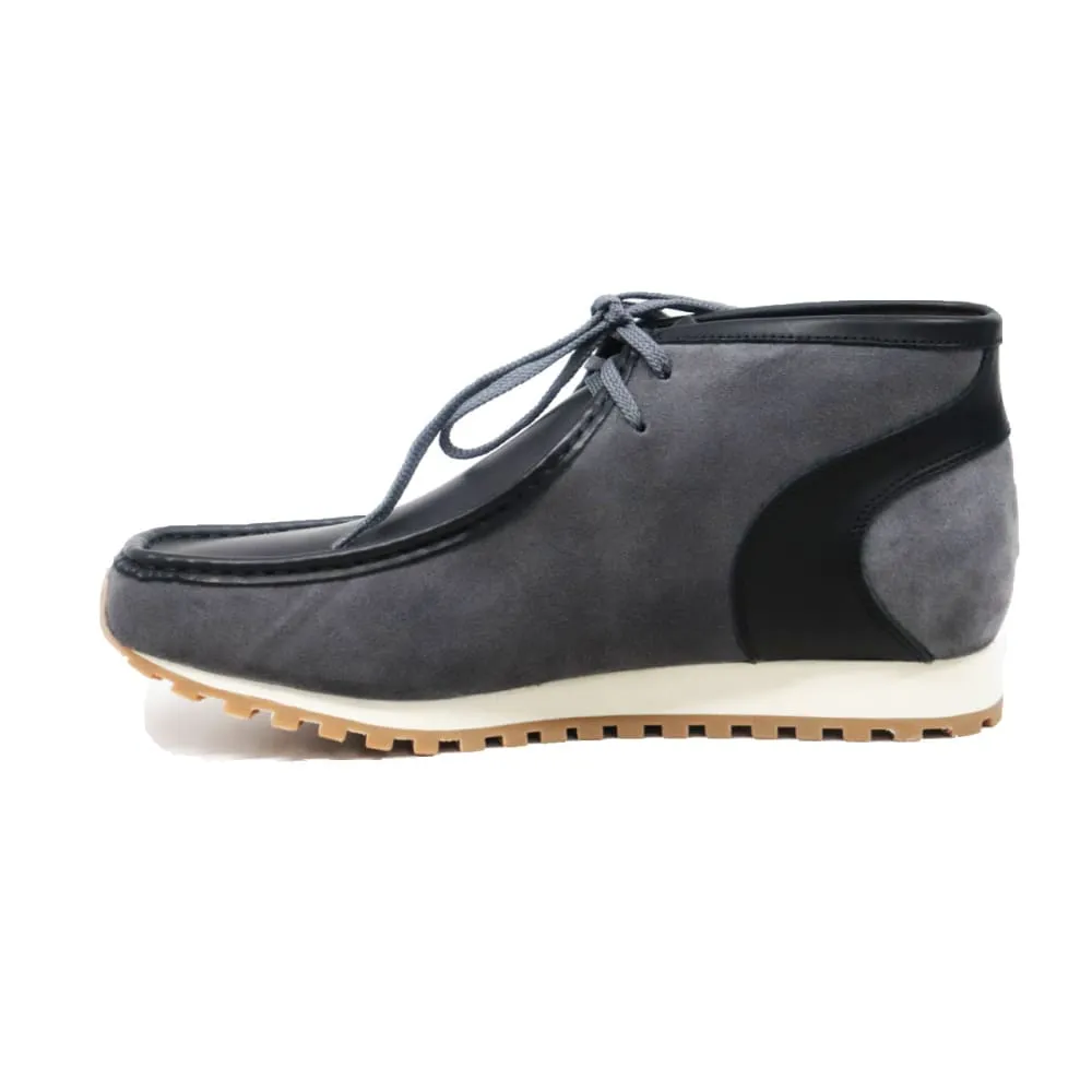 British Walkers New Castle Gt Wallabee Boots Men's Gray Suede and Black Leather