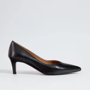 Elvira black leather pump