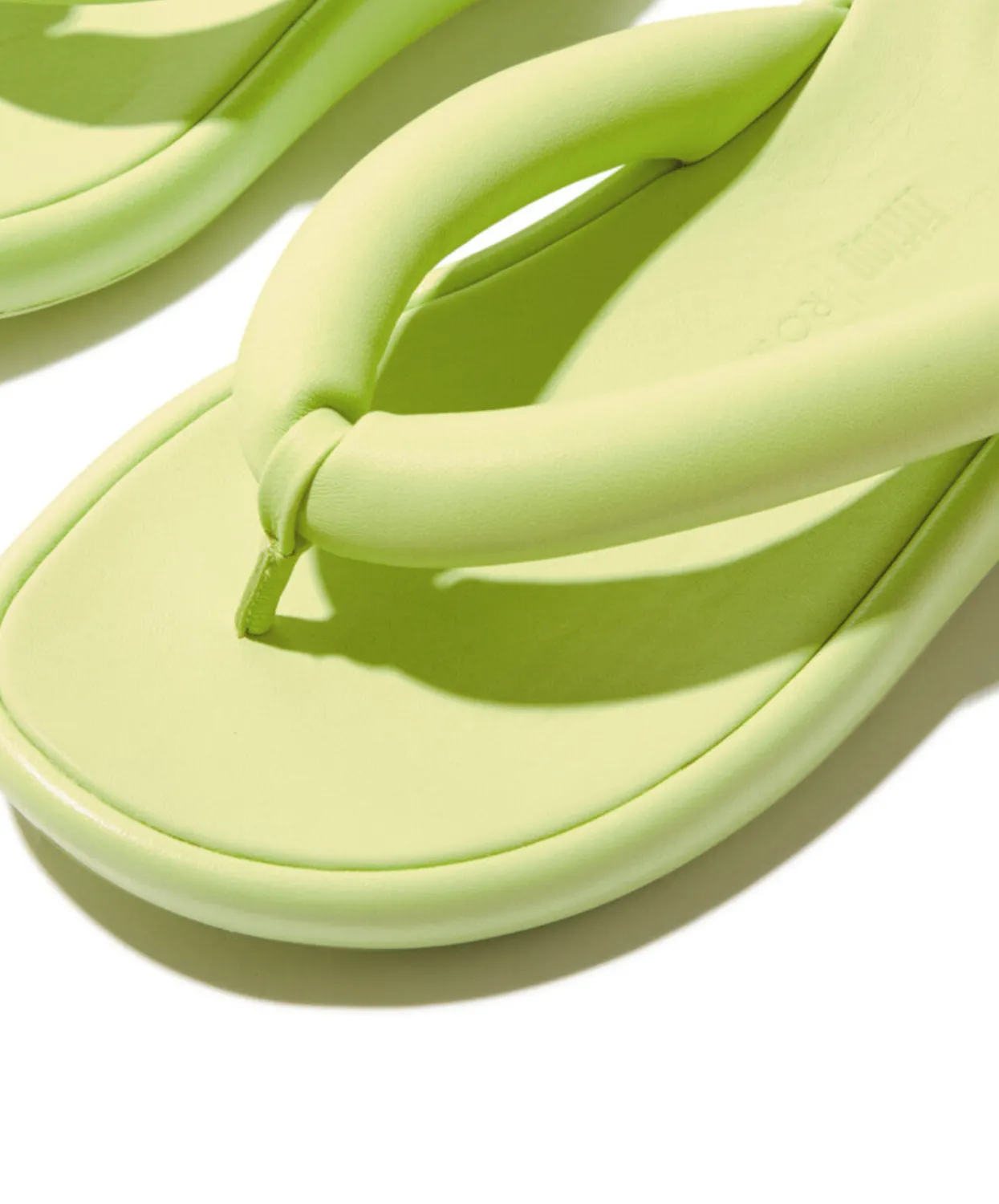 Fitflop IQushion D-Luxe x Roksanda Padded leather Flip Flops Lime