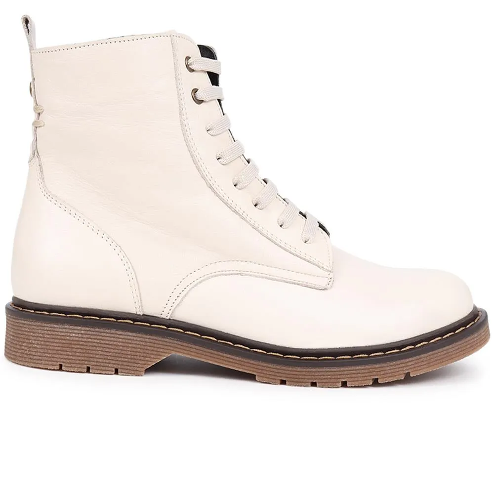 Lace-Up Leather Boots - BELYNR40001 / 326 190