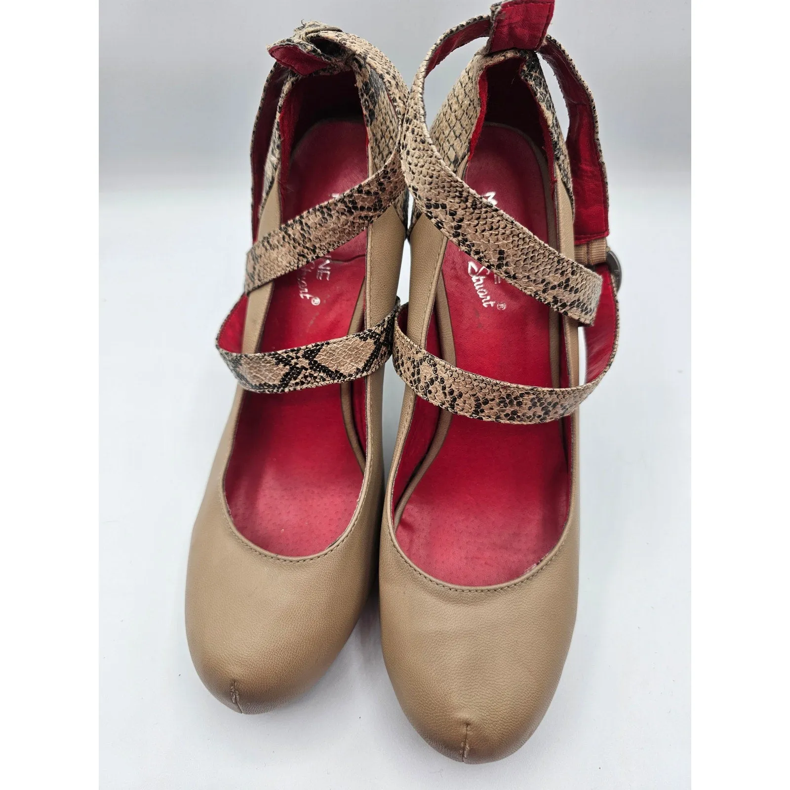 Madeline Stuart Womens Sz 8.5 Platform Pumps Beige Snakeskin Print Ankle Strap