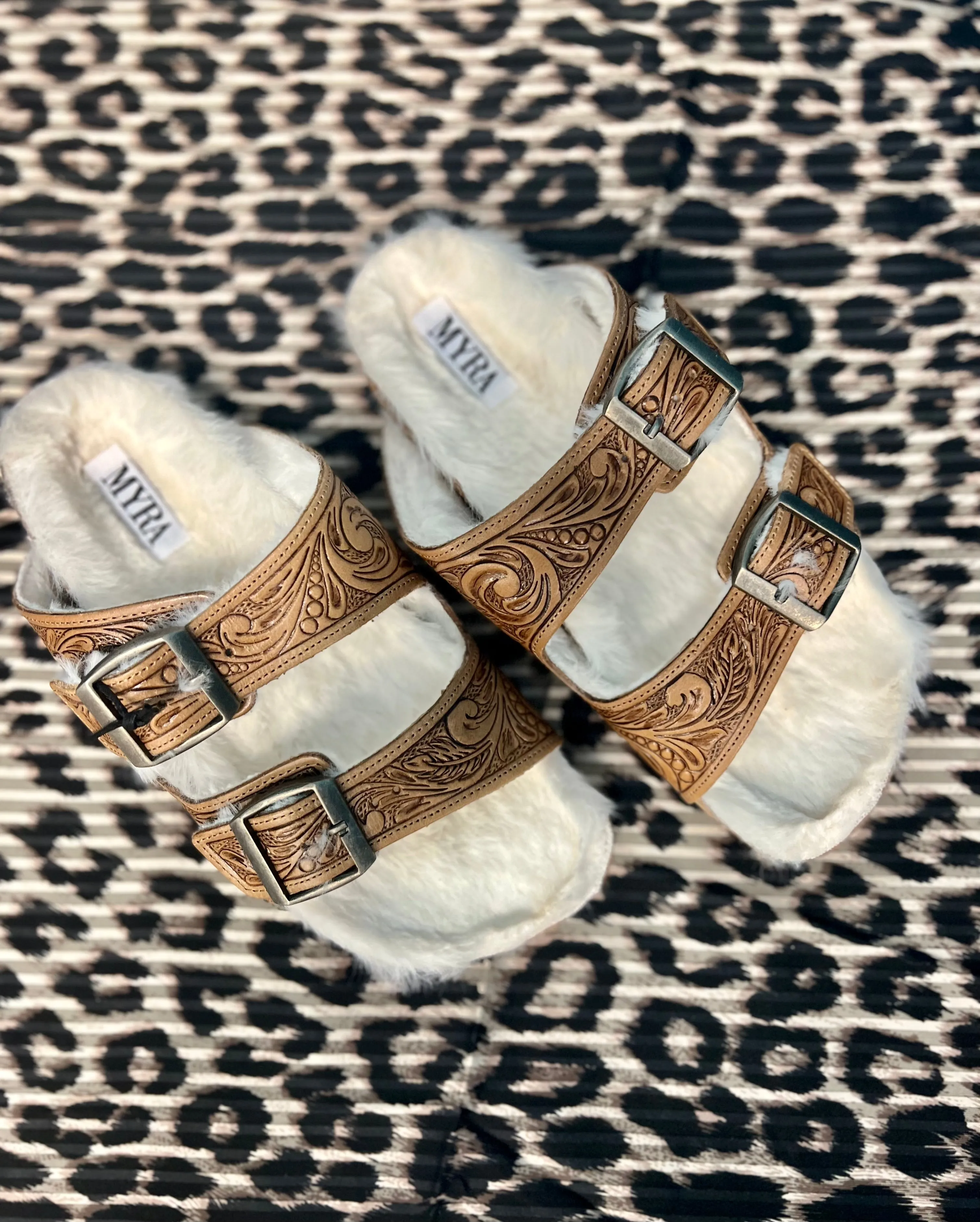 Myra Fuzzy Sandal*