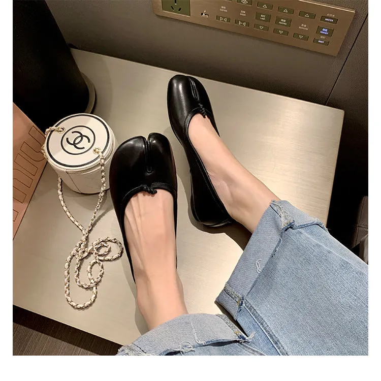 Stylish Tabi Pumps