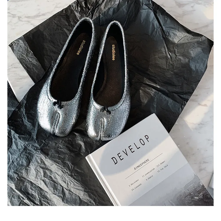 Stylish Tabi Pumps