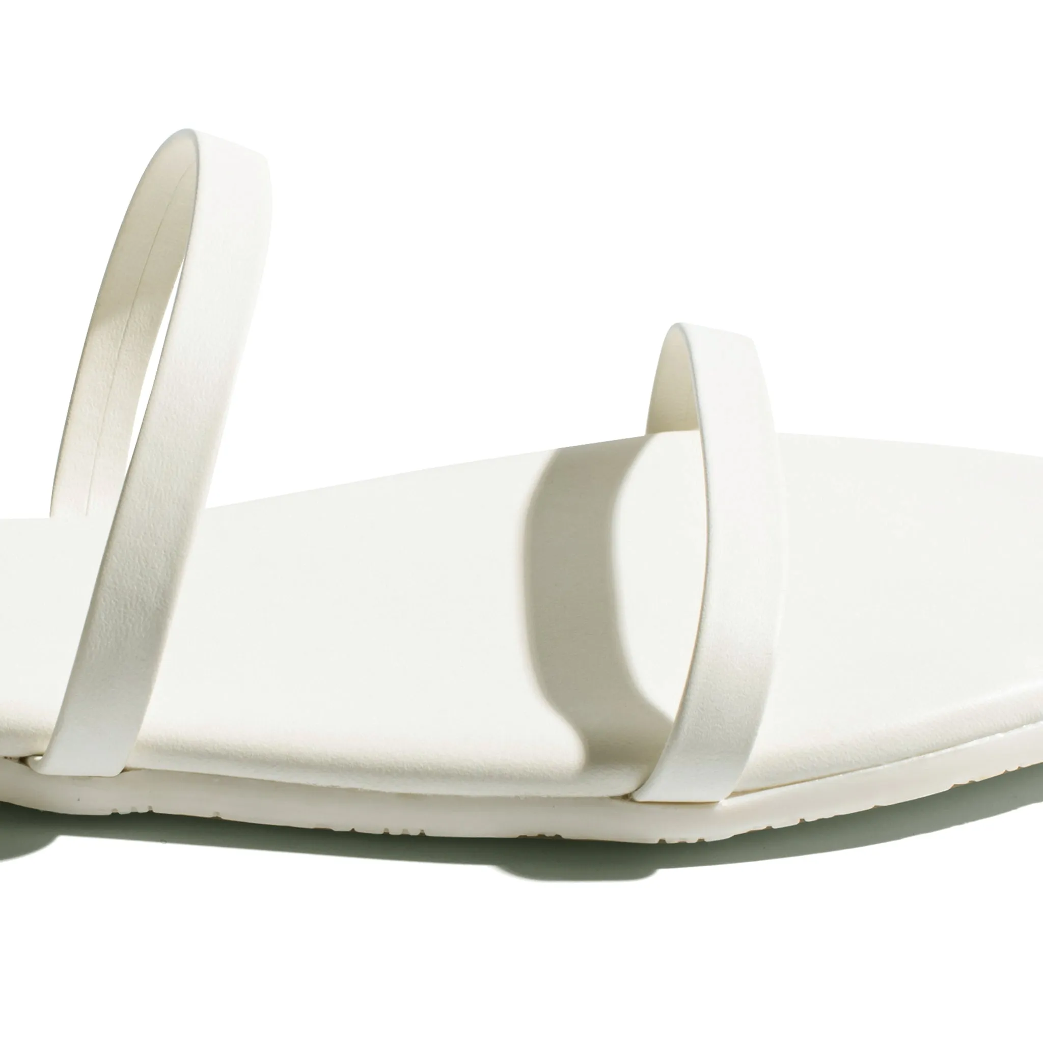 Tkees Gemma flip-flops from brazilian leather in Cream