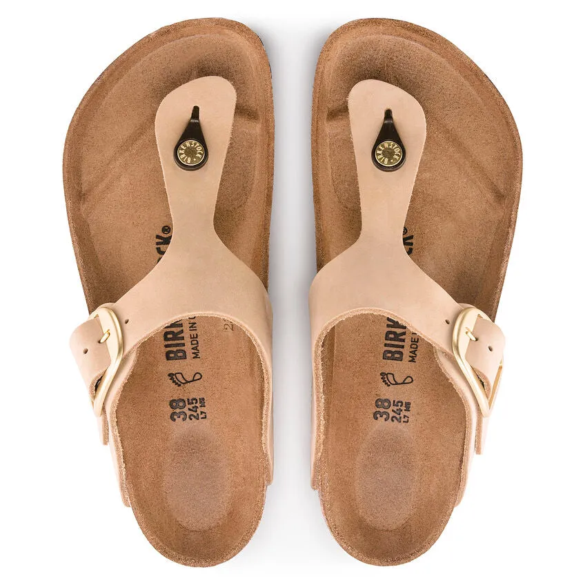 WOMEN'S BIRKENSTOCK GIZEH BIG BUCKLE SANDAL | SANDCASTLE NUBUCK LEATHER